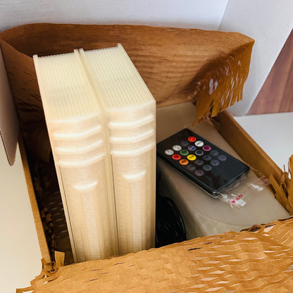 Šviestuvas „KNYGA“ Jūsų bibliotekai 